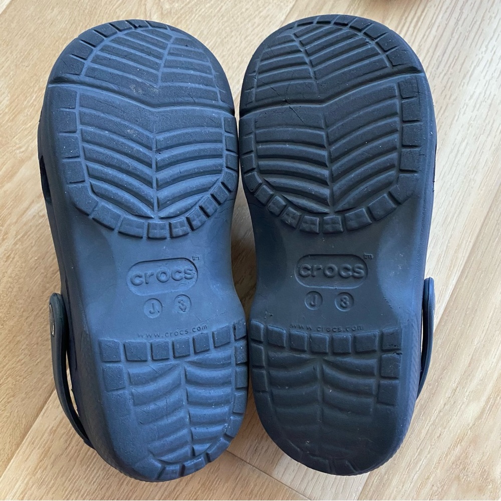 Crocs Classic Clogs - Picture 7 of 8